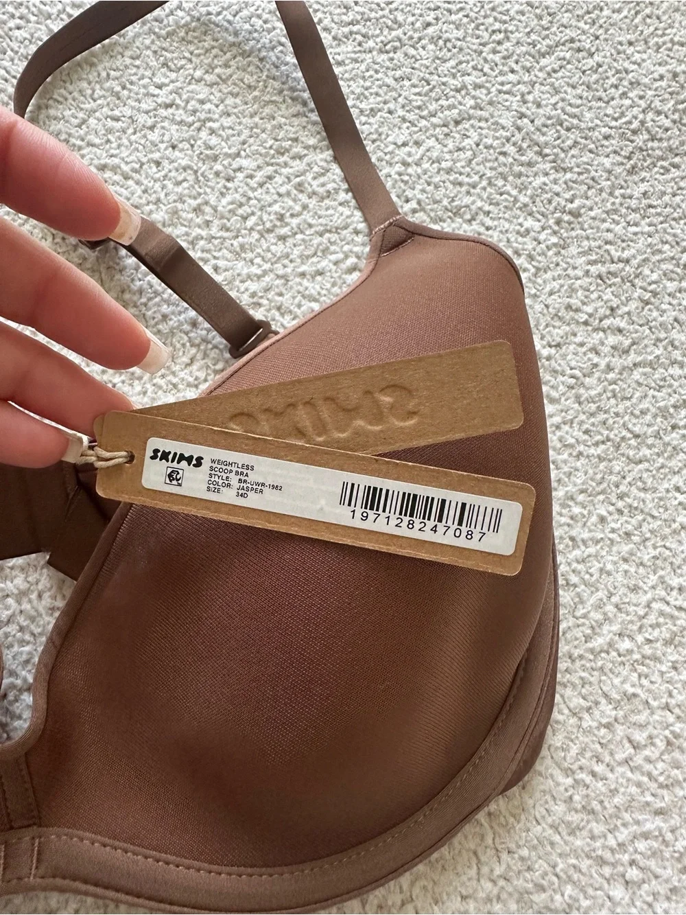 SKIMS NWT Weightless Scoop Bra